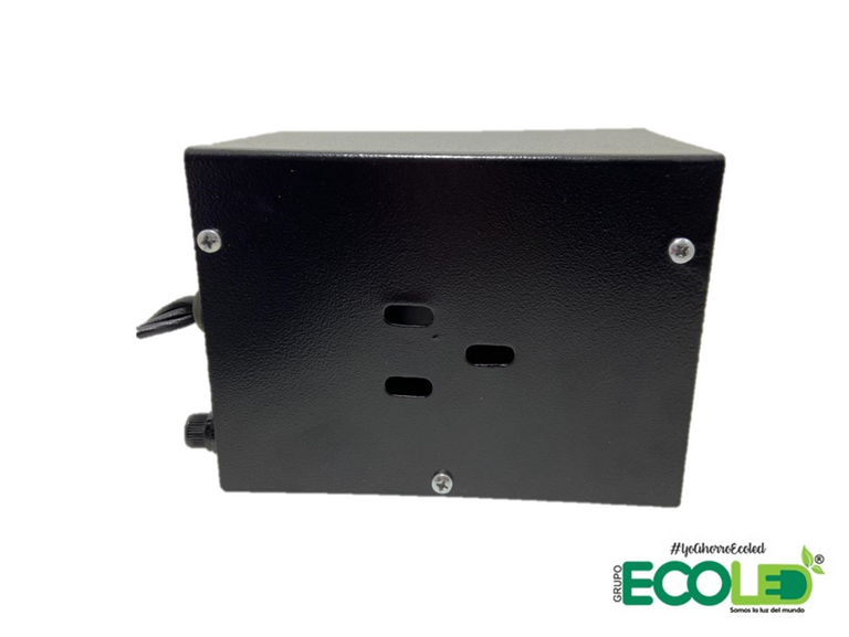 Regulador electrónico vista lateral fondo transparente